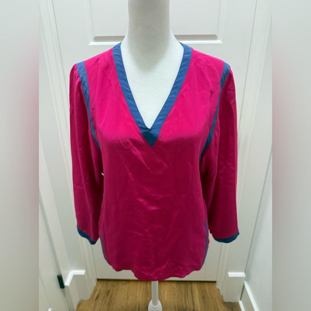 Vintage. Miss D by Oscar de la Renta. Silk Blouse. Size 8.